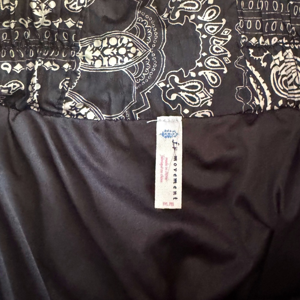 Free People FP Movement The Way Home Black White Bandana Shorts Size M O - Picture 3 of 5